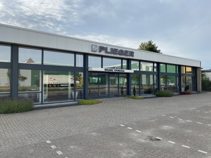 Plieger Leeuwarden Showroom